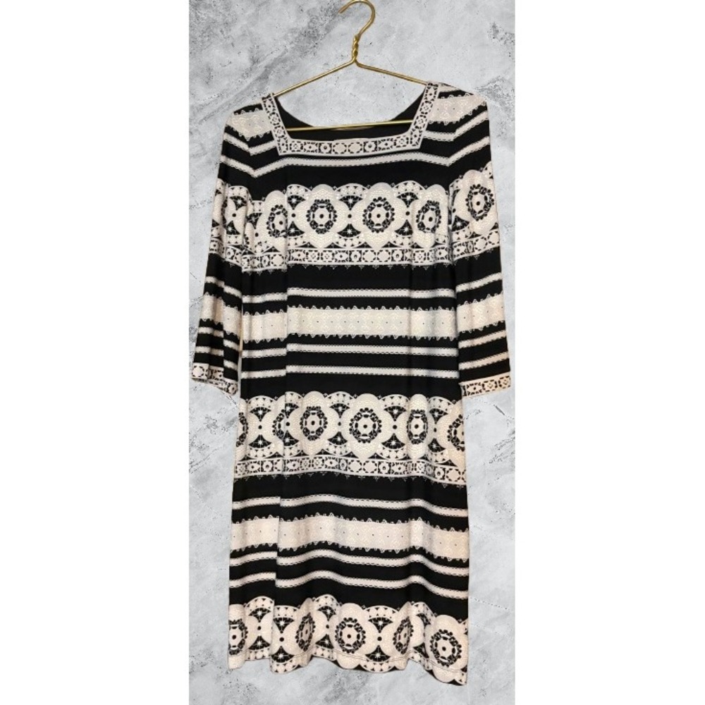 Sandra Darren Women Black Cream Geometric Lace Print Sheath Dress 8P Square Neck